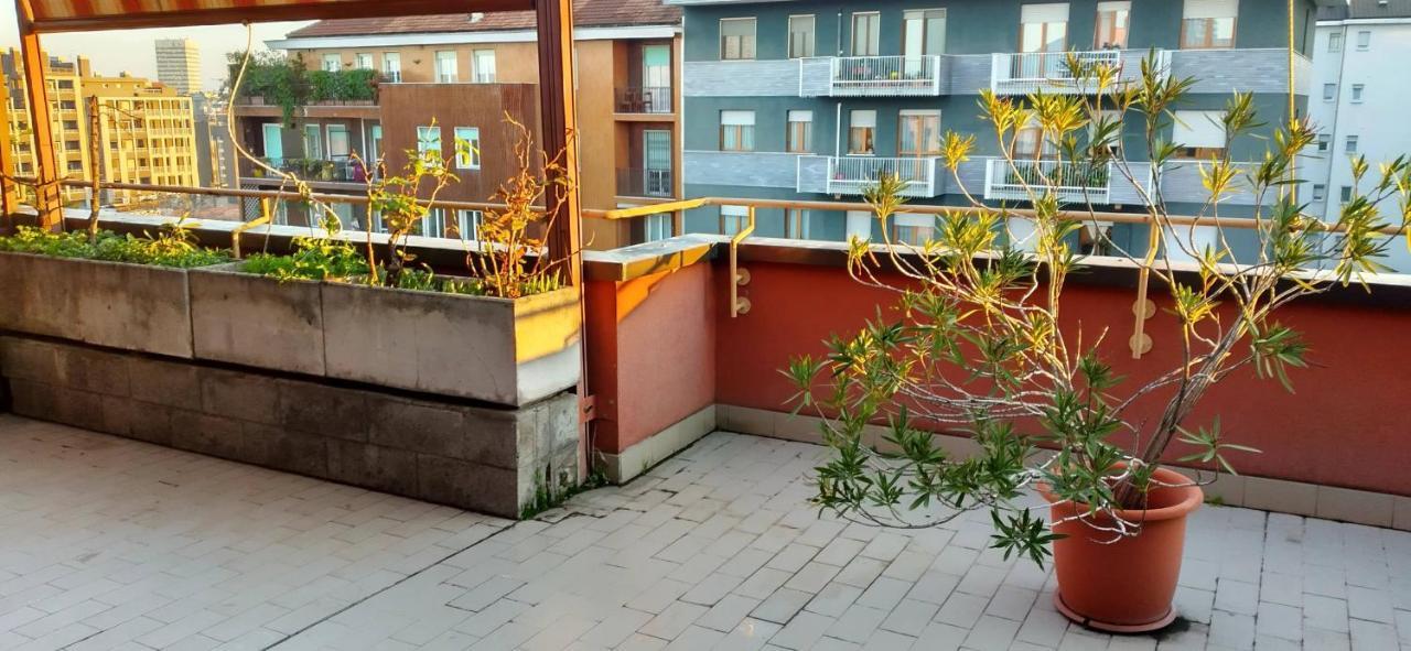 Meraviglioso Super Attico Con Terrazza * Milán